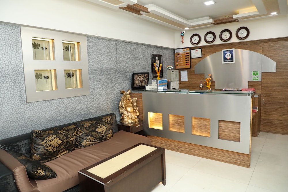 Hotel Anantha Executive Suites 2/18