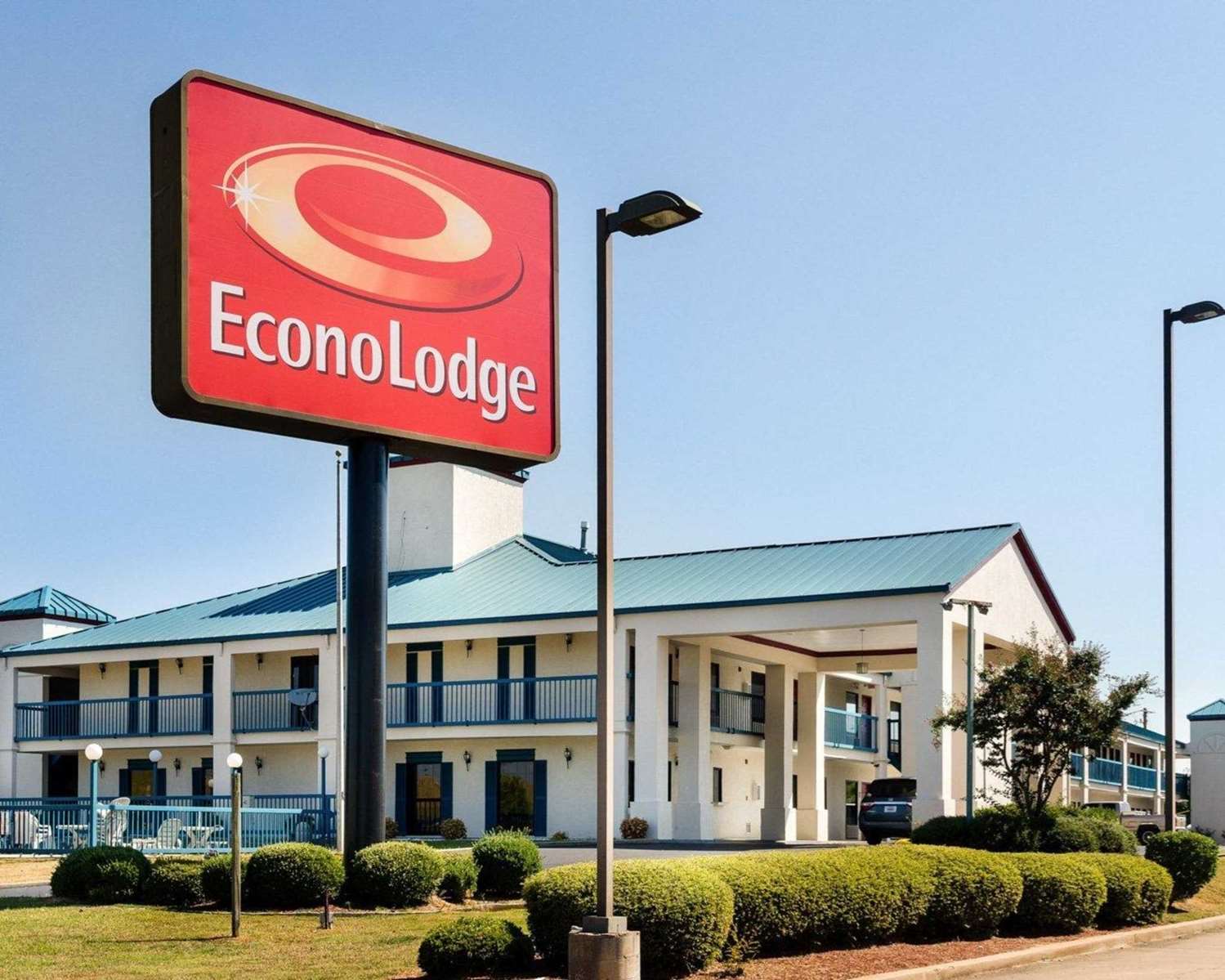 Econo Lodge Canton I-55 3/27