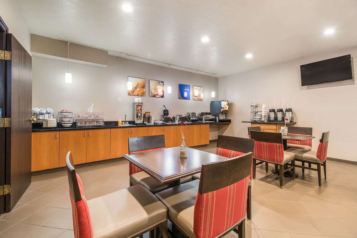 Comfort Inn Newport OR 30/47