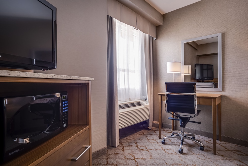 Monte Carlo Inn Vaughan Suites 54/65