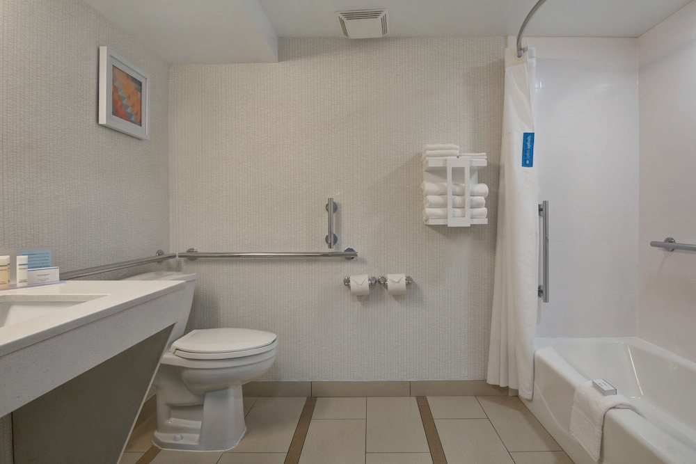 Hampton Inn Greenwood, SC 15/35