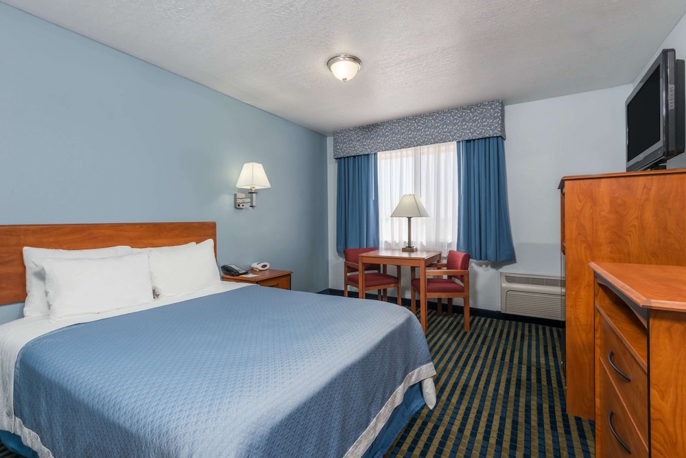Days Inn by Wyndham Las Vegas NM 9/30