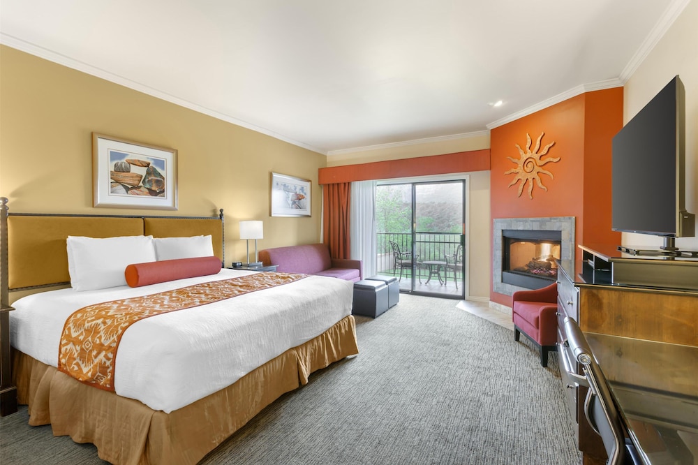 Signature, King Bed, Sofa