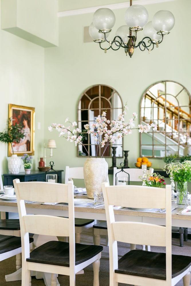 Garden Street Inn 7/50