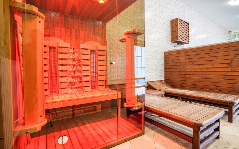 Erzsebet Hotel 32/46