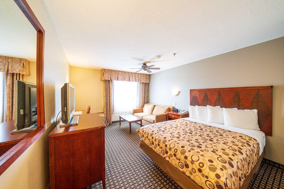 Alpine Inn & Suites 13/21