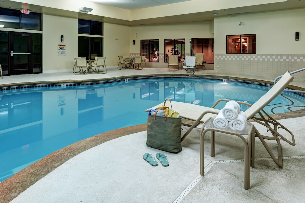 The Garrison Hotel & Suites Dover-Durham, Ascend Hotel Collection 3/45