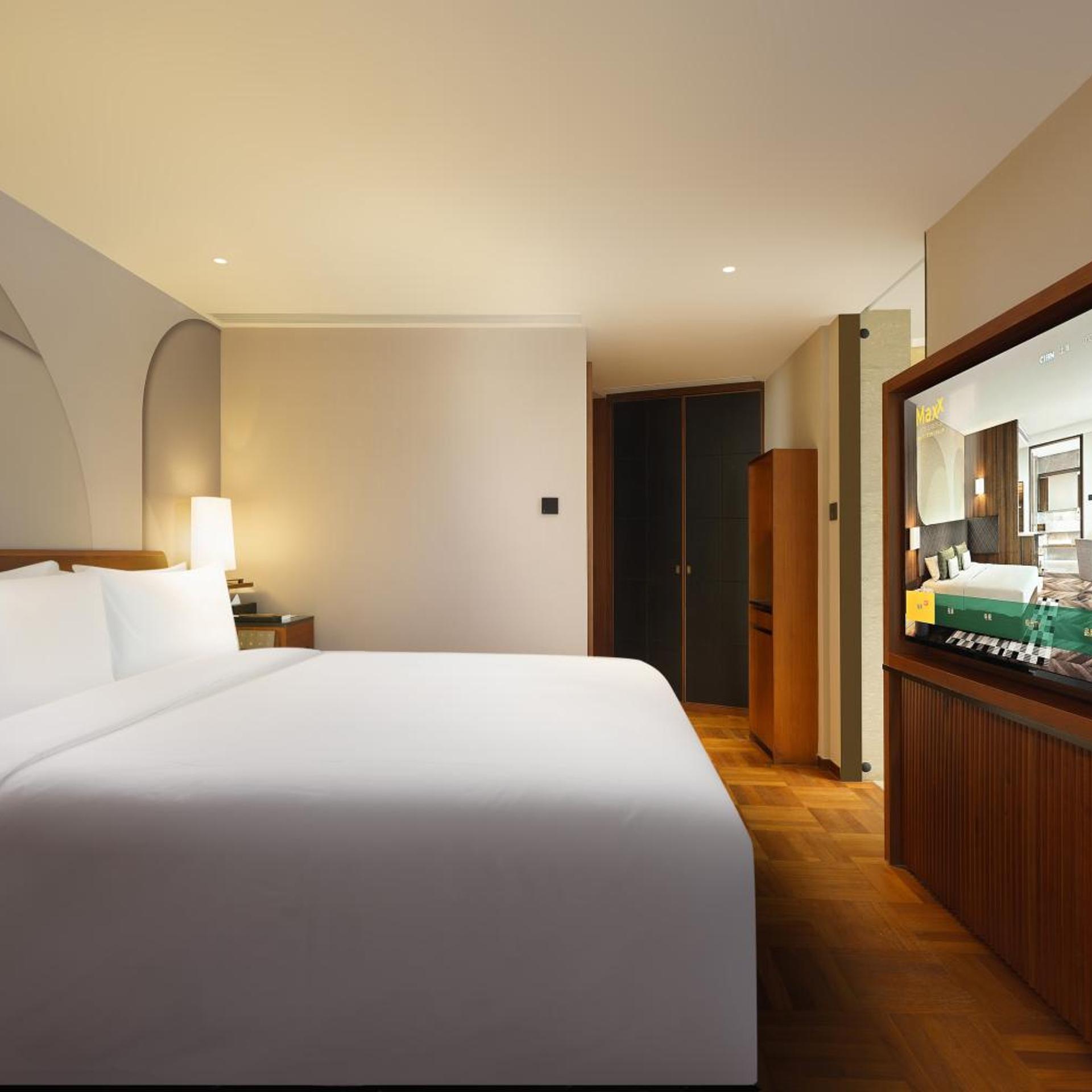 Shanghai, Deluxe, River View