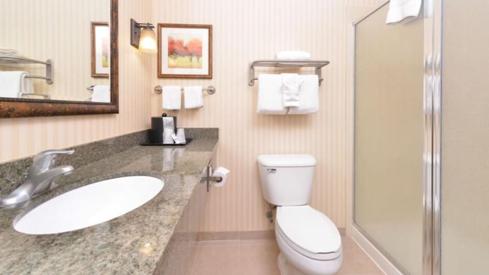 Holiday Inn Express Rawlins 24/78