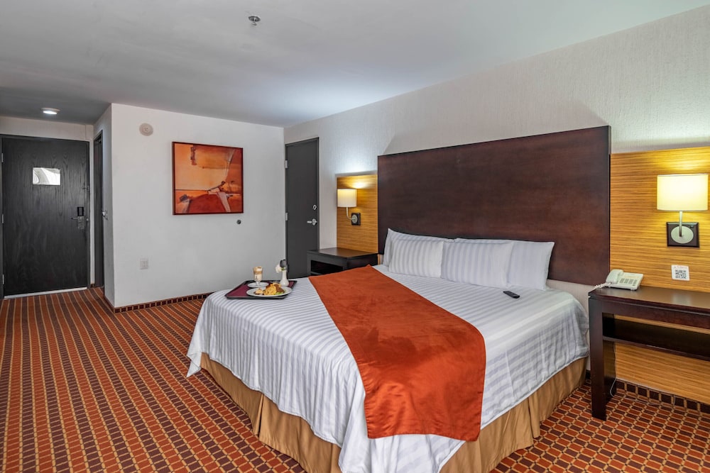 PARIS FC HOTEL 27/76