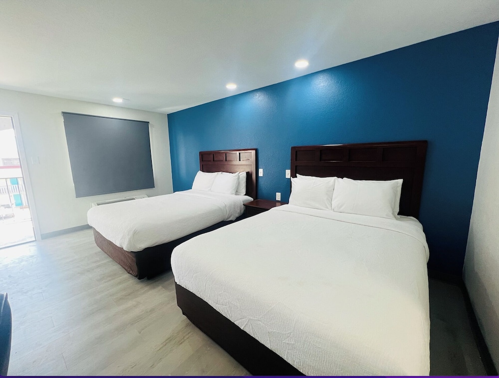 Hallmark Inn and Suites 14/30