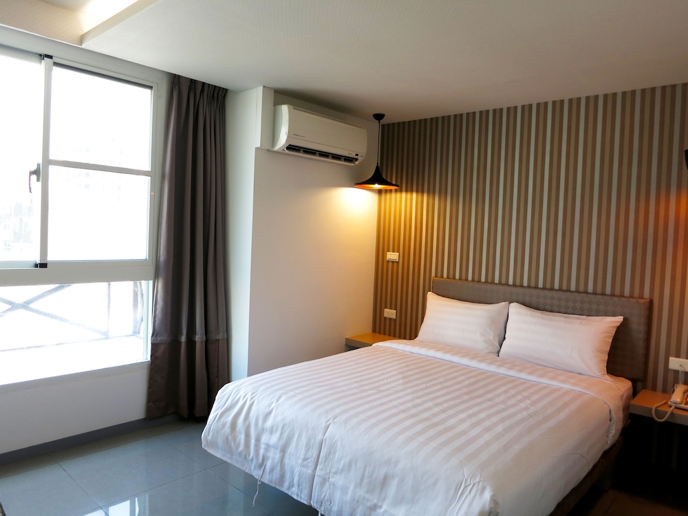 S&amp;E Hotel 18/61