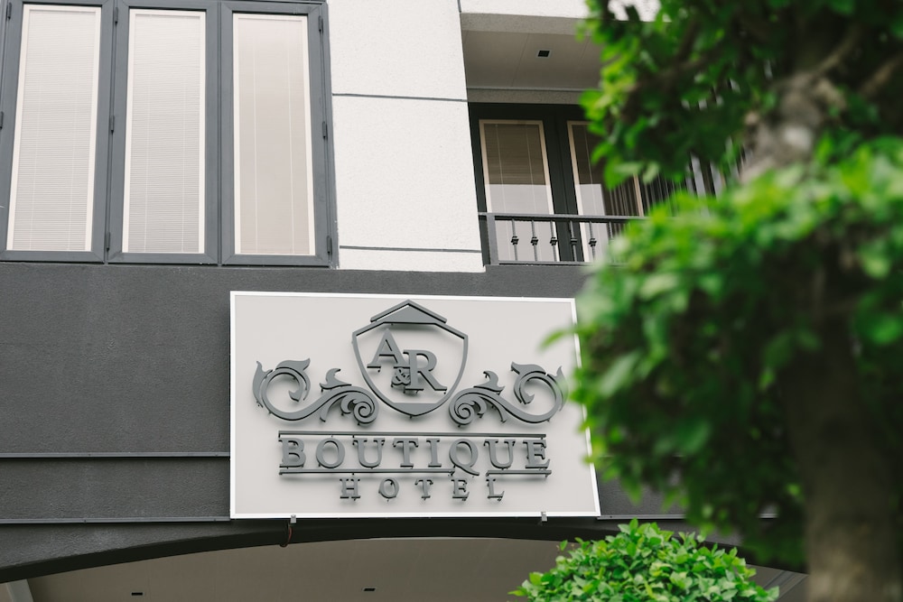 A&R Boutique Hotel 4/29
