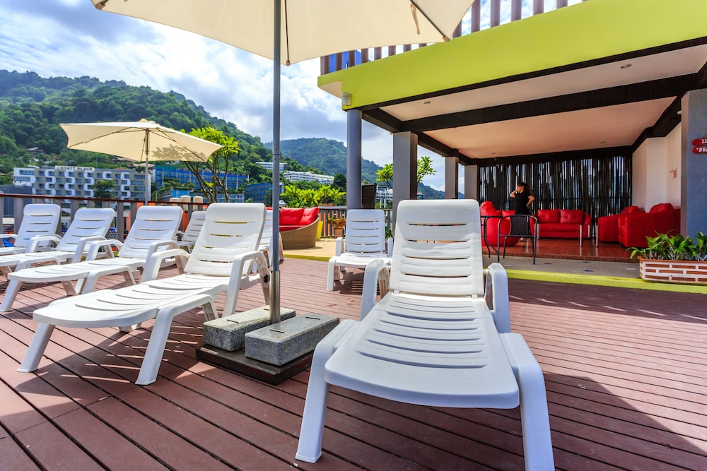 7q Patong Beach Hotel 39/49