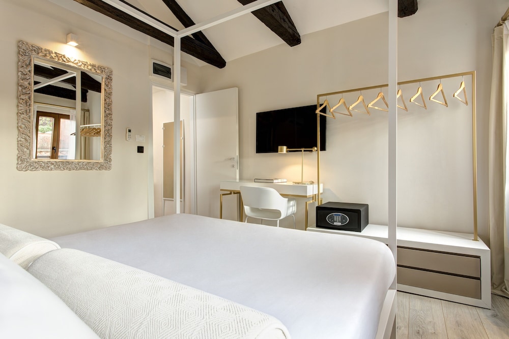 San Marco Suite 755 10/50