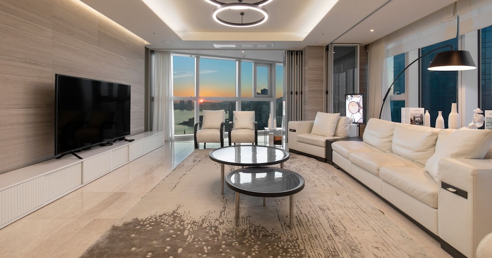 LCT Residence Y Collection 25/50