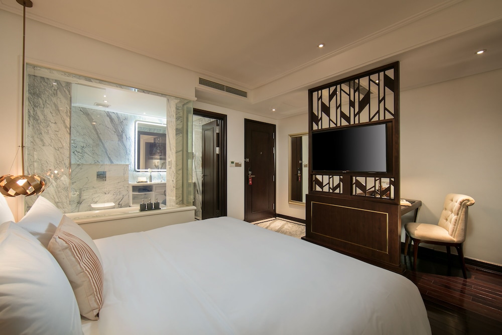 SUPERIOR, DOUBLE BED
