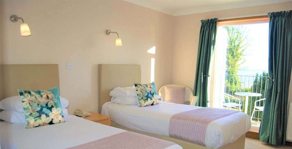 Kingswood Hotel 12/32