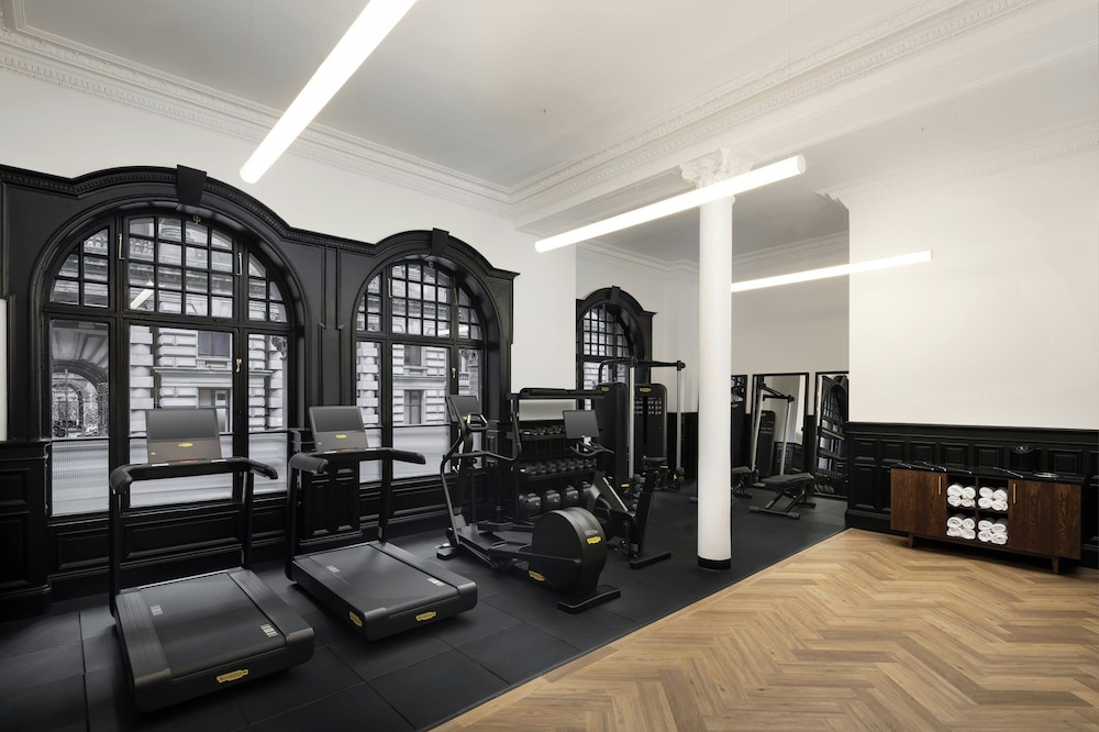AC Hotel by Marriott Glasgow 23/50