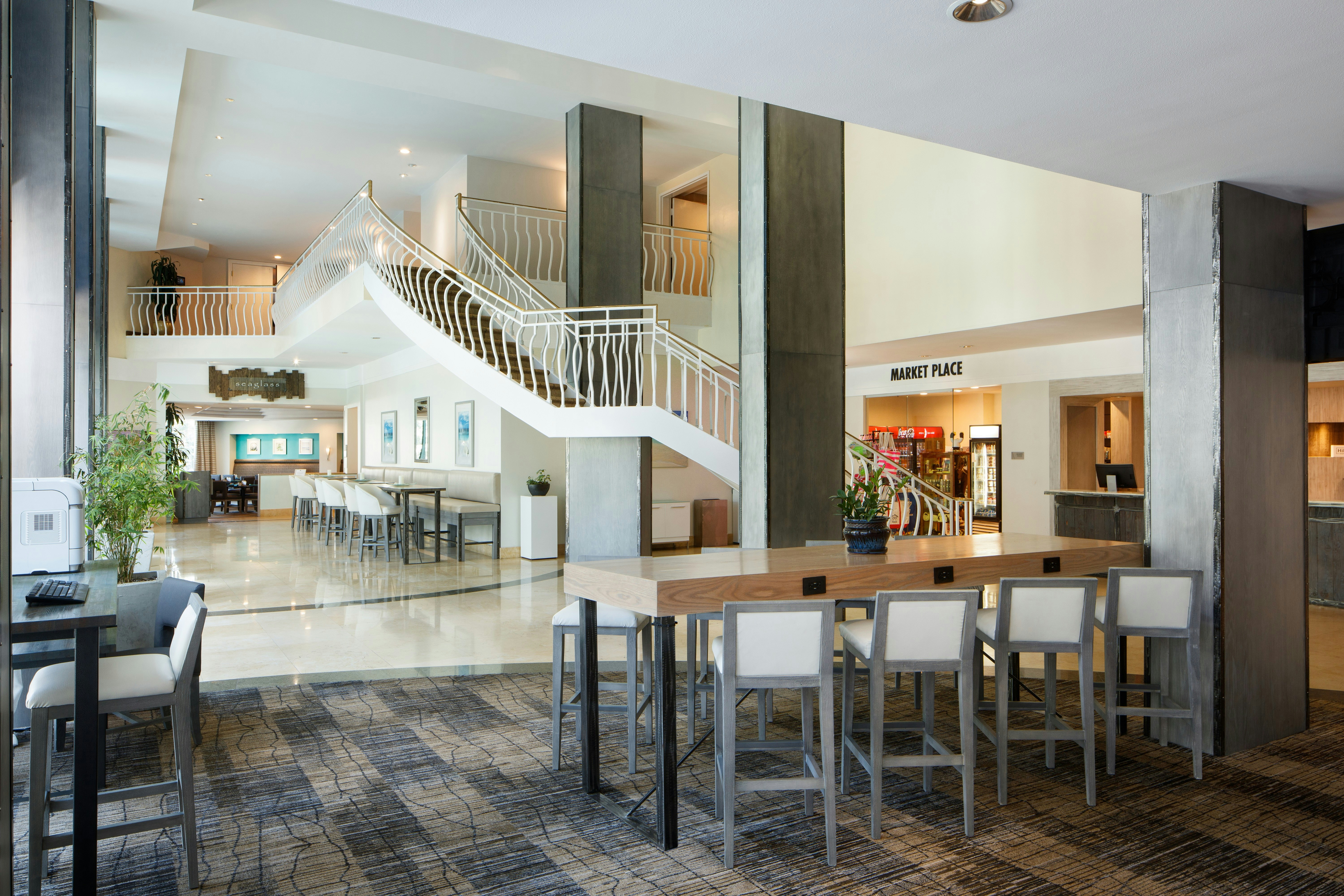 DoubleTree by Hilton Hotel San Diego - Hotel Circle 24/50