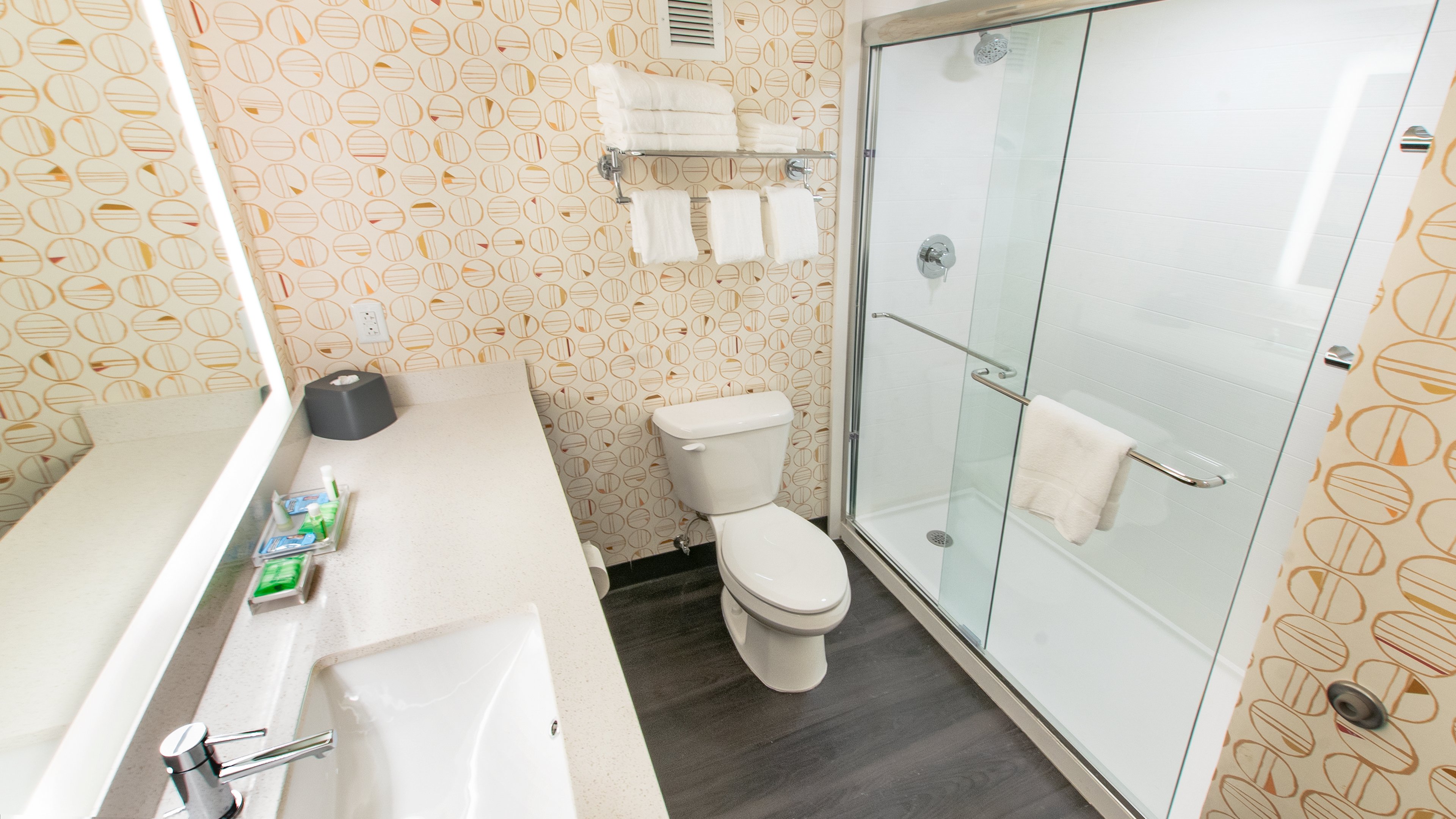 Holiday Inn Panama City an IHG Hotel 74/76