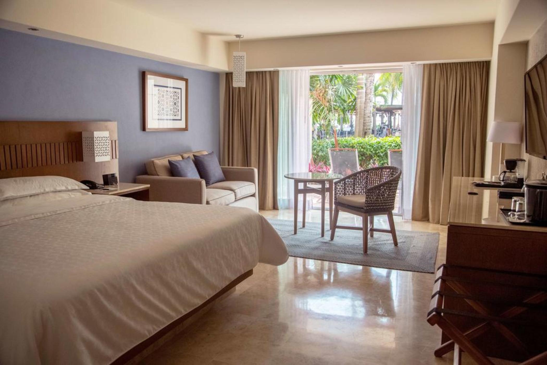 ROOM, TRIPLE, GARDEN VIEW