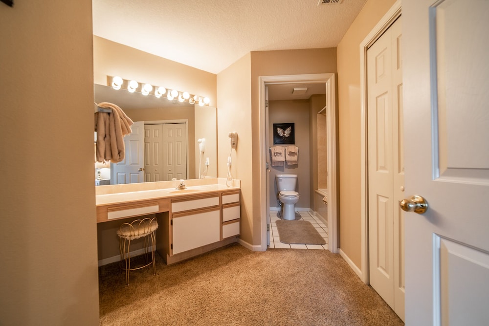 Pointe Royale Condominium Resort & Golf Course 4/81