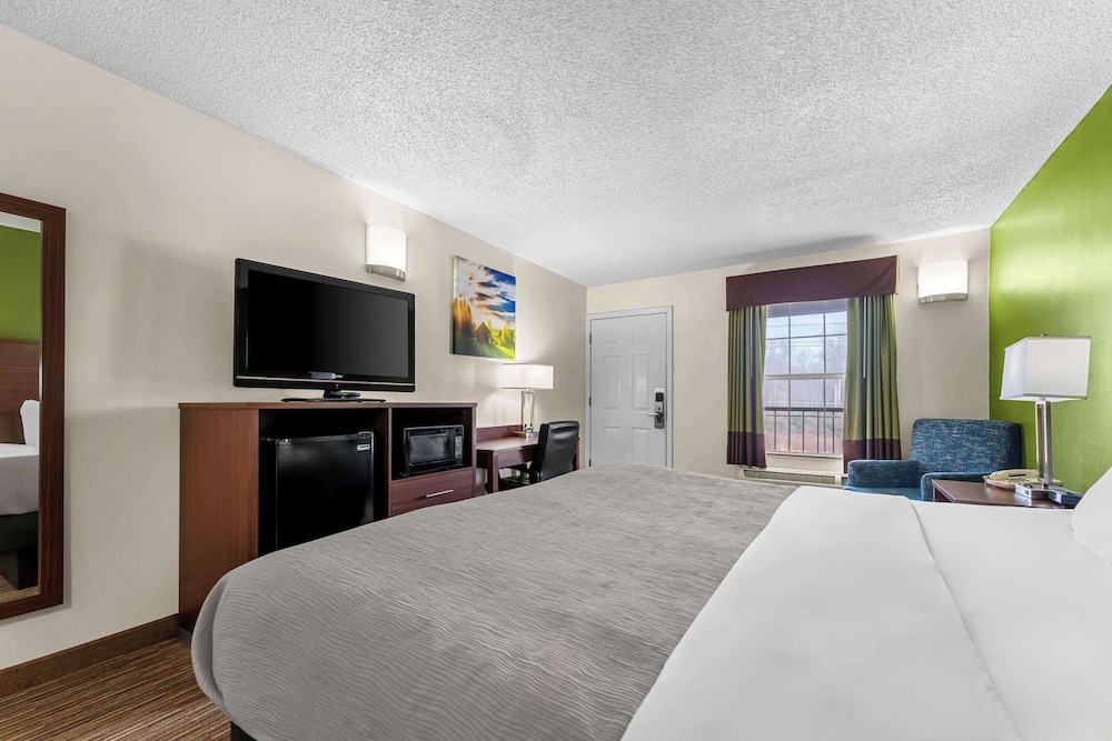 غرفة بسرير كينج لذوي الإعاقة، Quality Inn Eastman 2/4