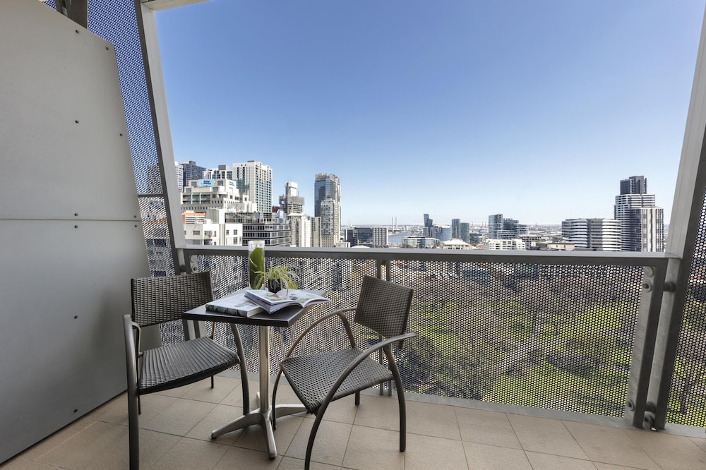Oaks Melbourne on William Suites 28/50