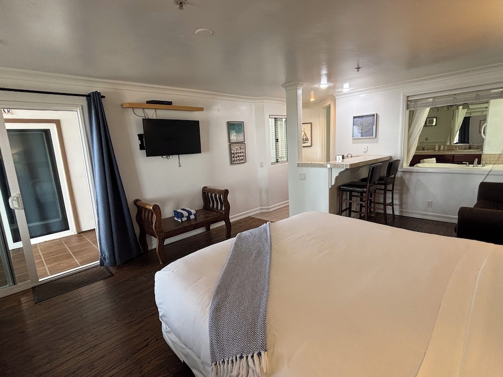 Casita, King Bed, Casa Tropicana 6/10