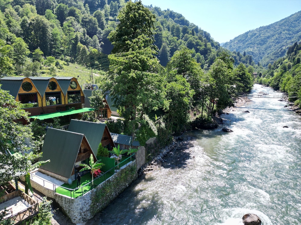 Tabiat Bungalows 45/50