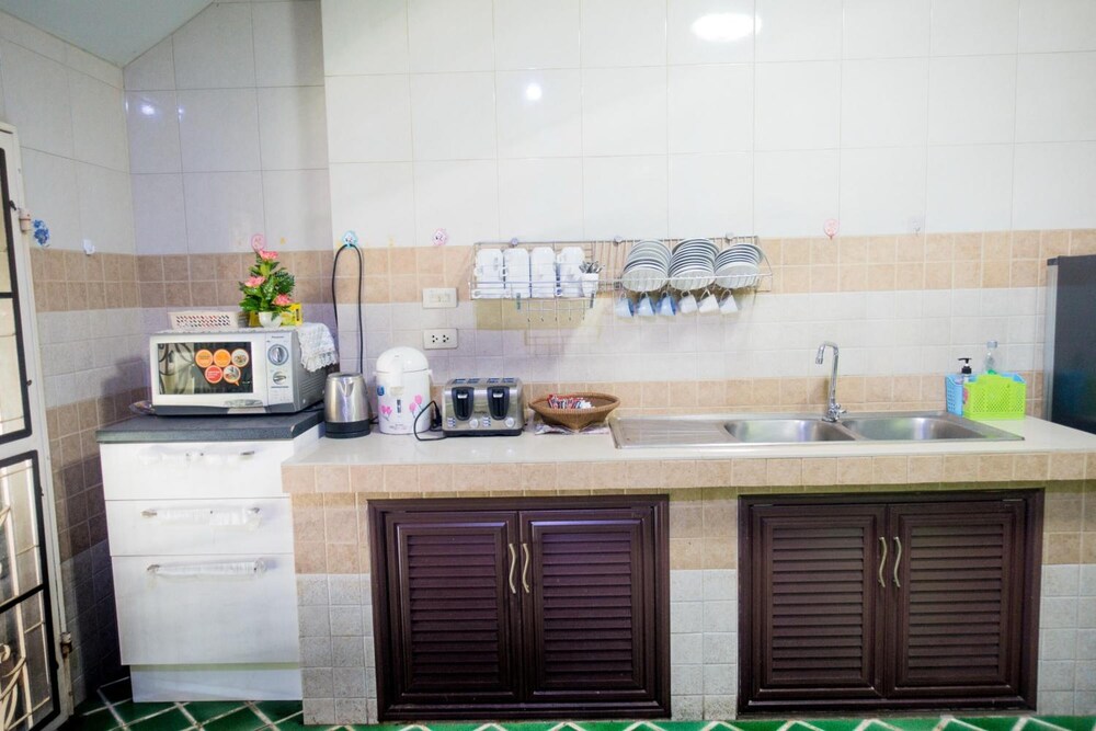 Plus Hostel Ayutthaya 30/31