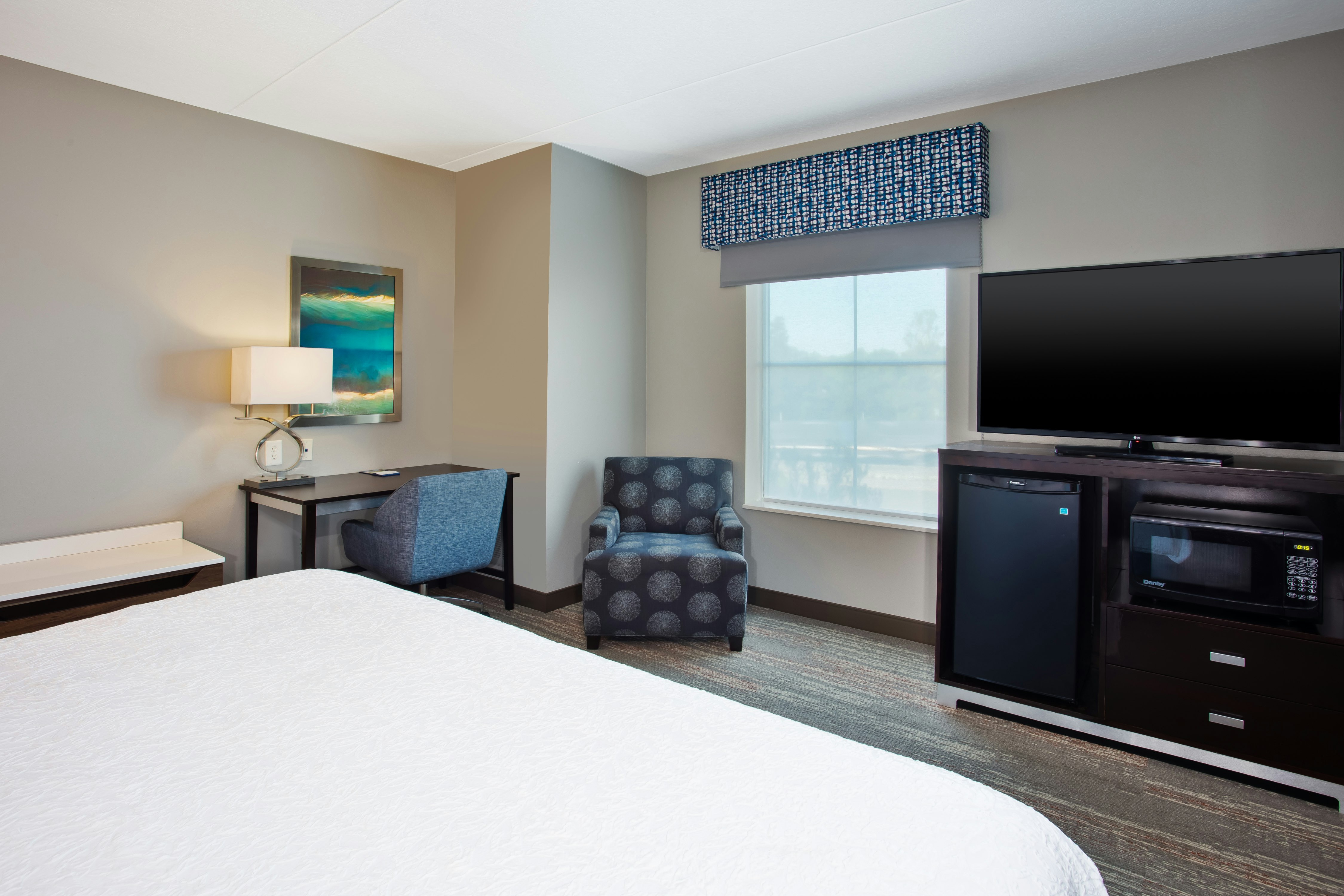 ROOM, KING BED