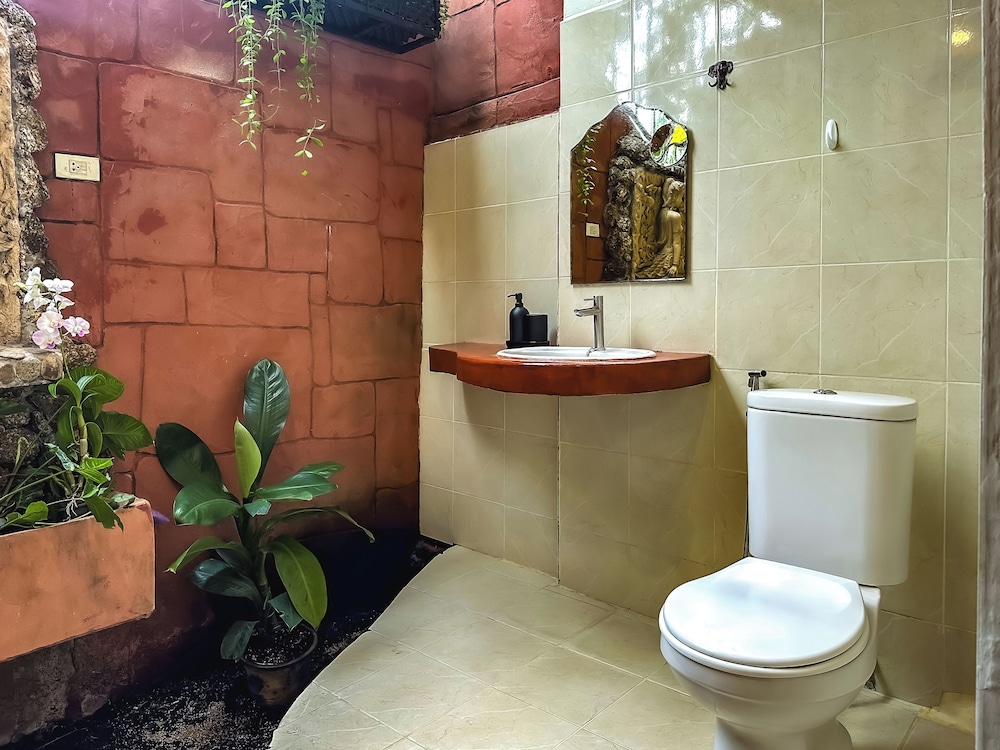 Shanti Lodge Phuket 56/58