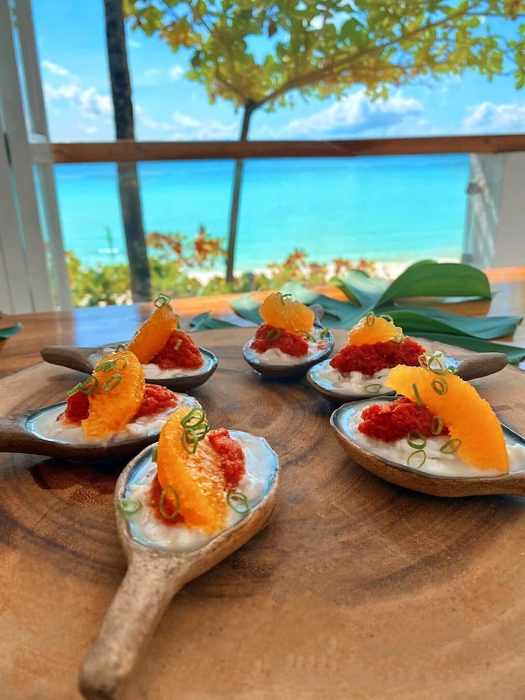 Jonys Beach Resort 34/44
