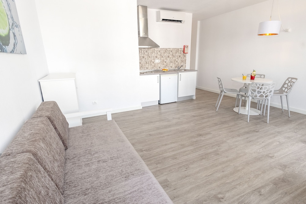 The Palm Star Ibiza - Adults Only 24/50