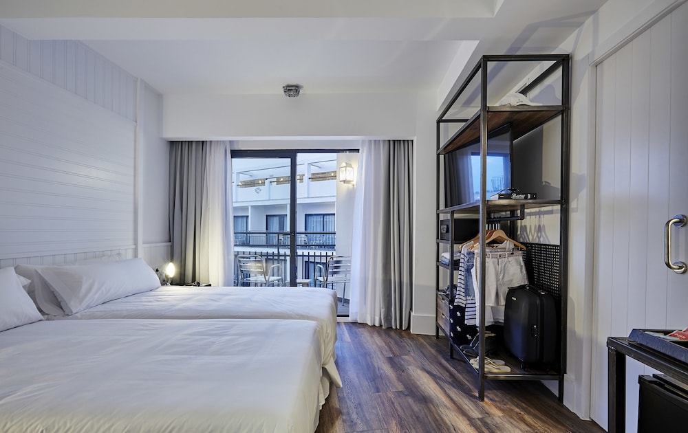 ROOM, DOUBLE BED, ACCESSIBLE