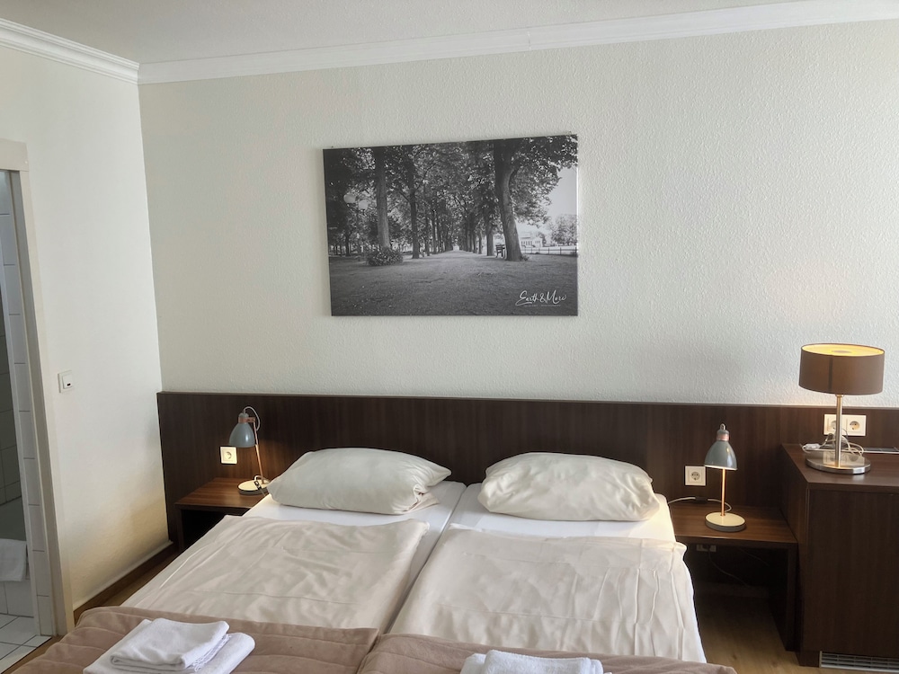 Hotel Mercedes 15/52