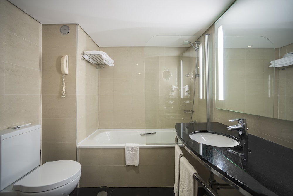 VILA GALE CASCAIS 47/50