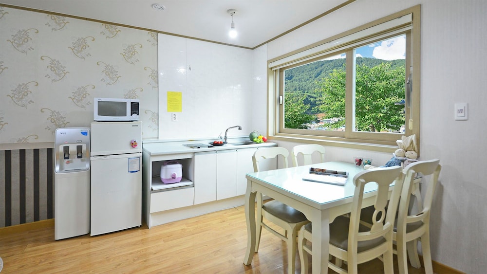 Tongyeong Makai O Pension 39/50