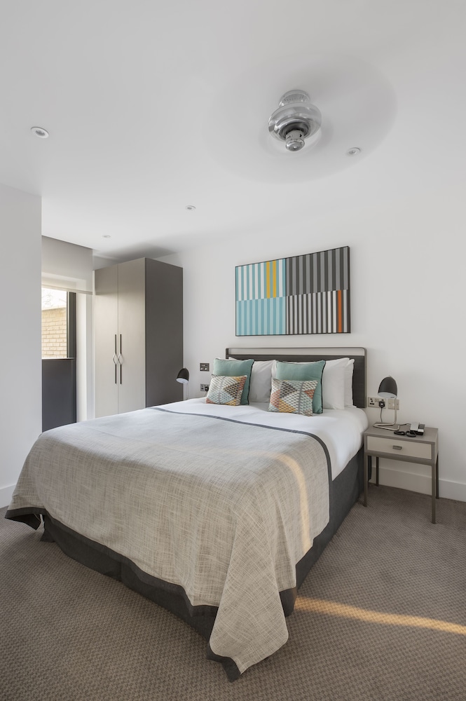 1 BEDROOM, EXECUTIVE, SUITE, TERRACE