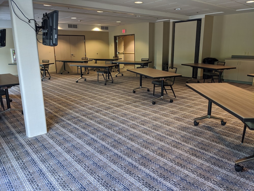 Days Inn by Wyndham Penn State 30/50
