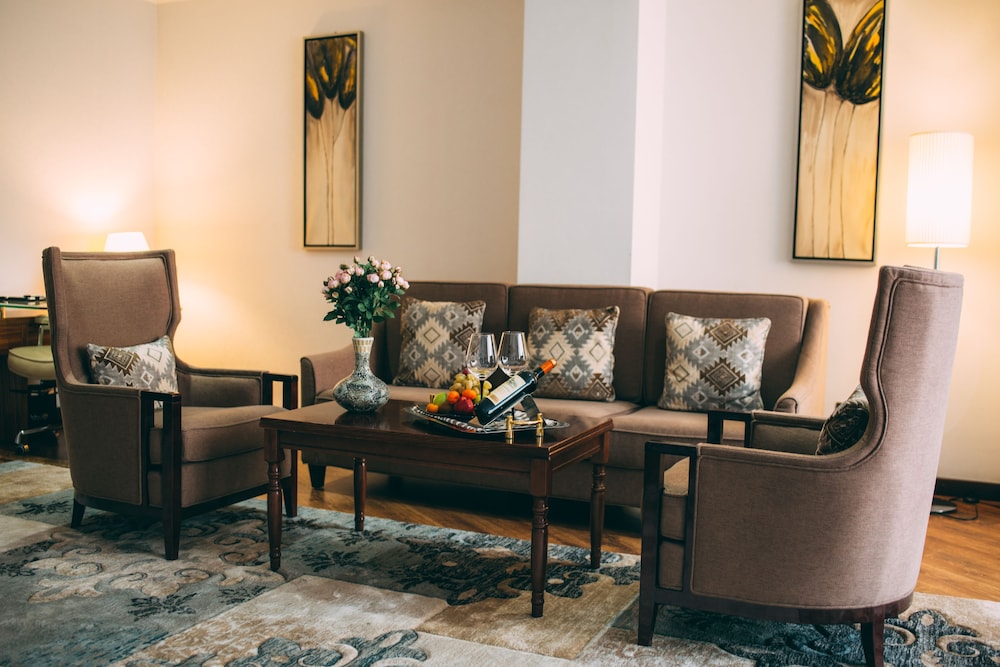 Damas International Hotel 36/48