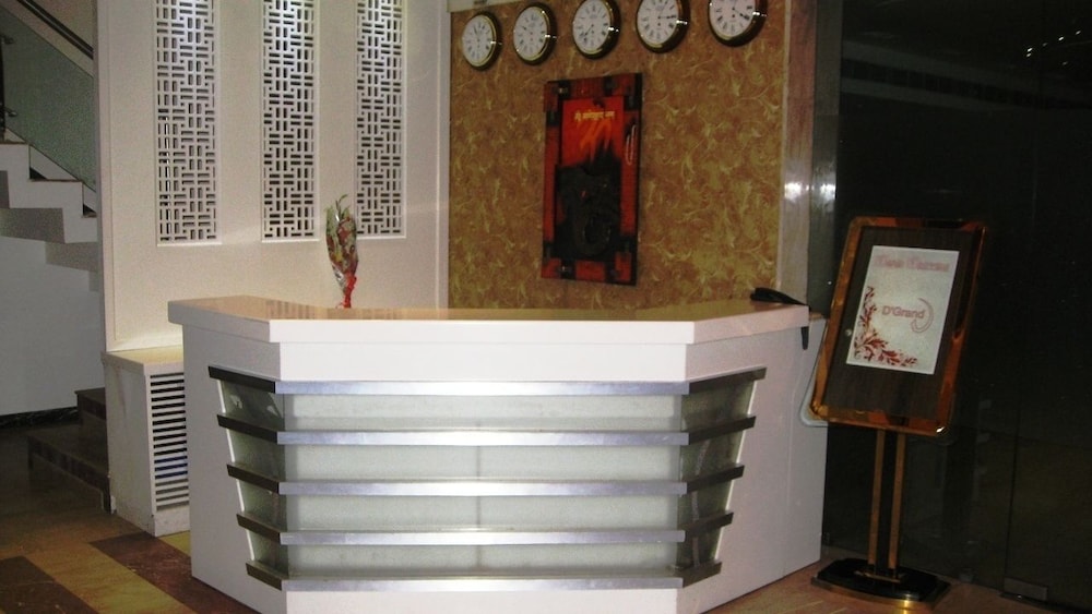 Hotel D Grand 2/25
