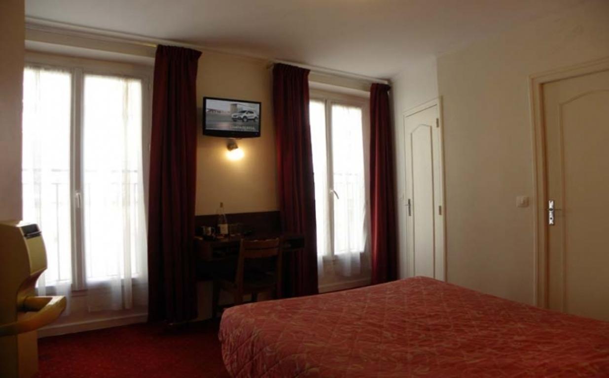 ROOM, SINGLE
