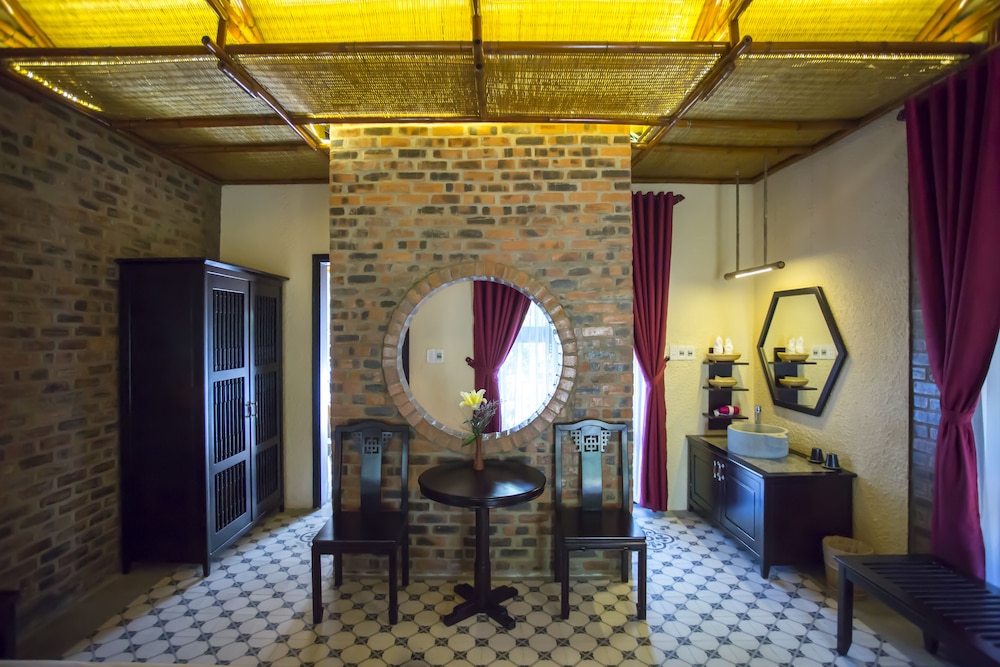 Hue Ecolodge 24/65