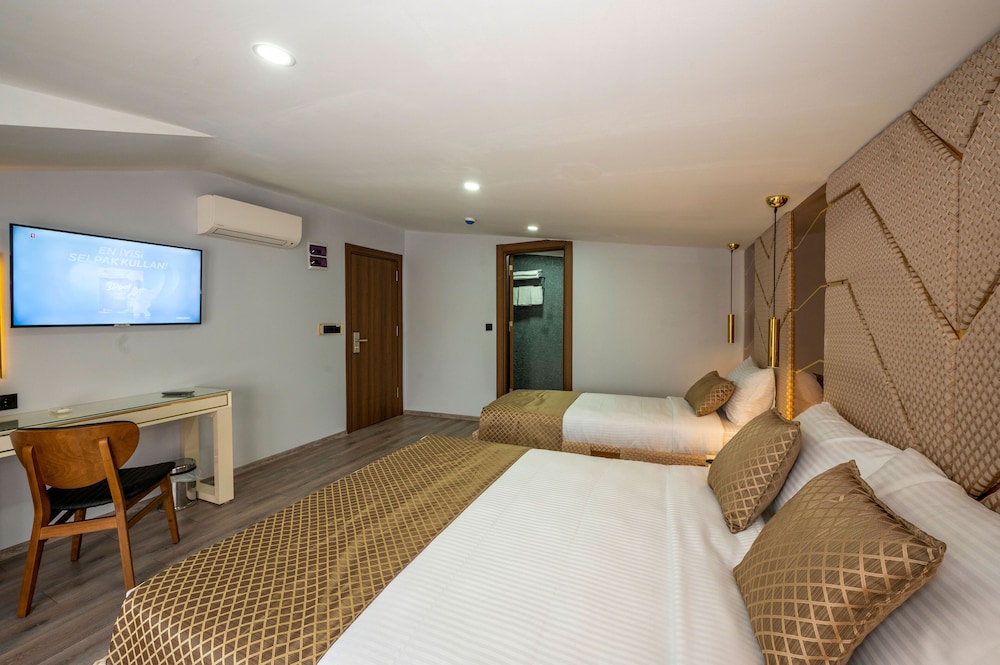 Luxury Airport Hotel 17/48