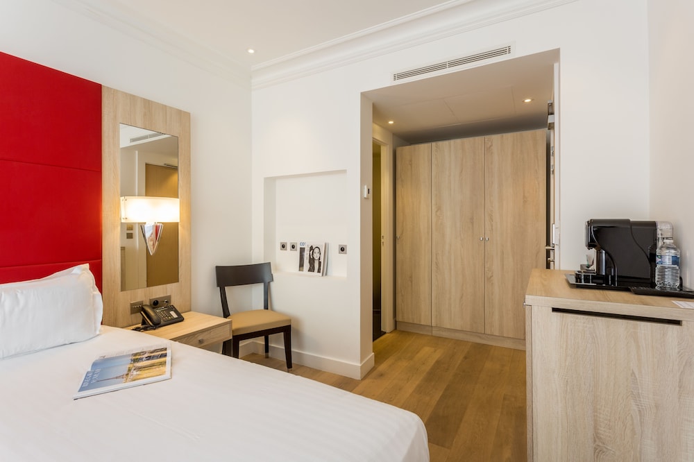 Hotel De Castiglione 16/48