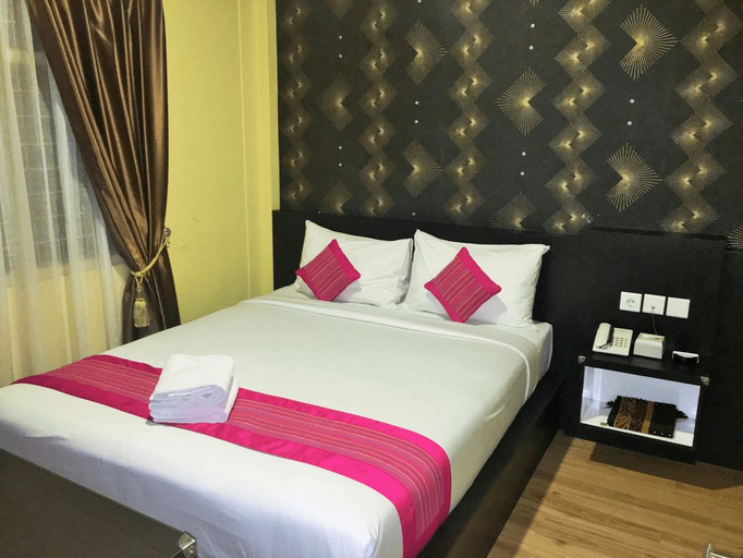 Starli Hotel 4/10