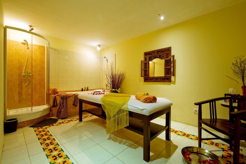 Amos Cozy Hotel 43/66